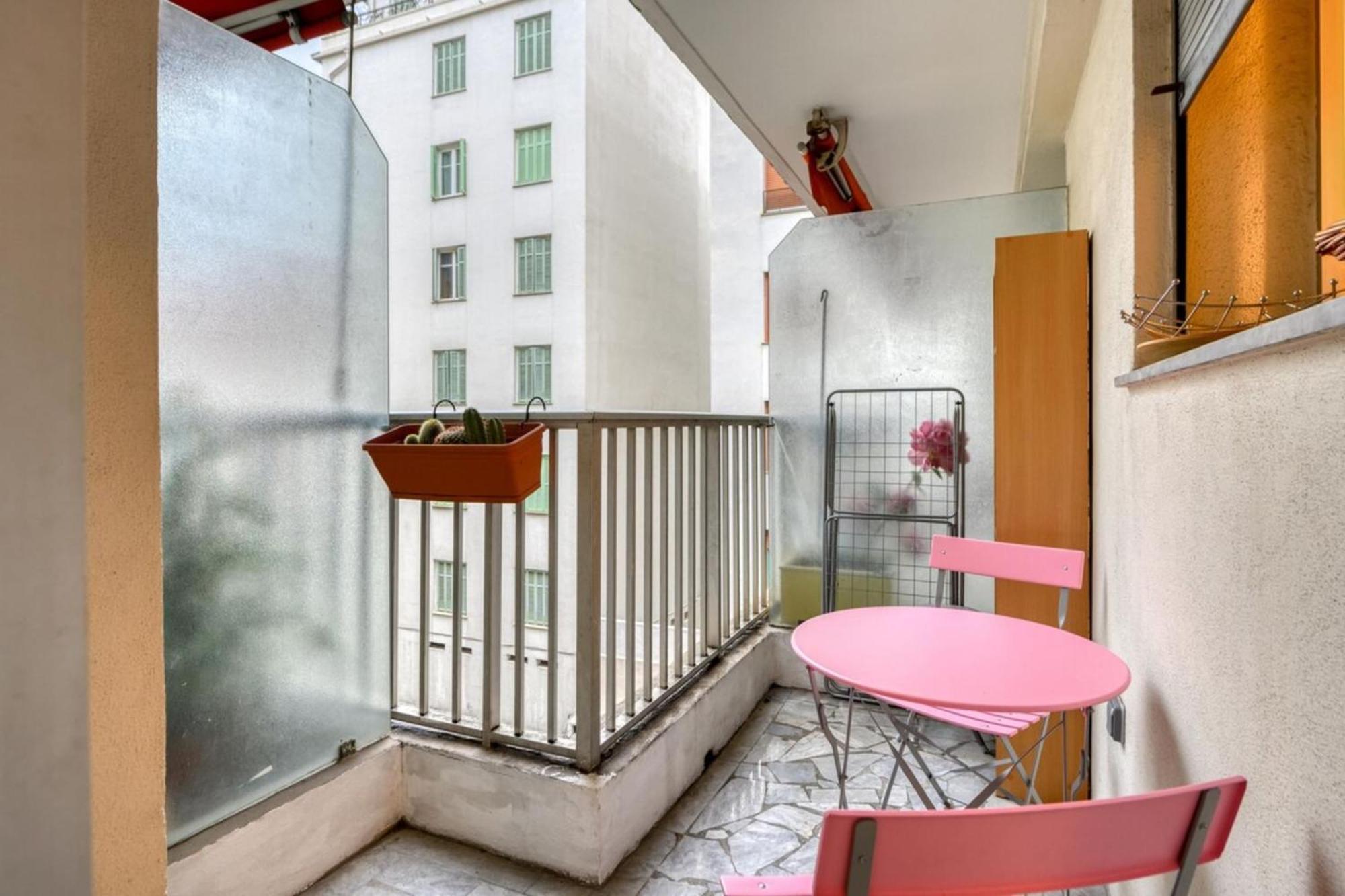 Studio Close To All Hyper Central Amenities Appartamento Nizza